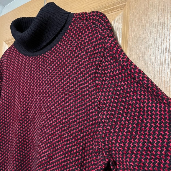 Karen Scott Women's Cotton Two-Tone Turtleneck Sweater - Picture 5 of 10